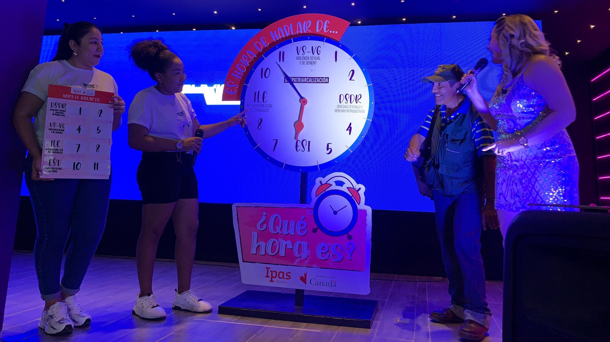 Activación de campaña ¿Qué hora es? Activación de campaña ¿Qué hora es?