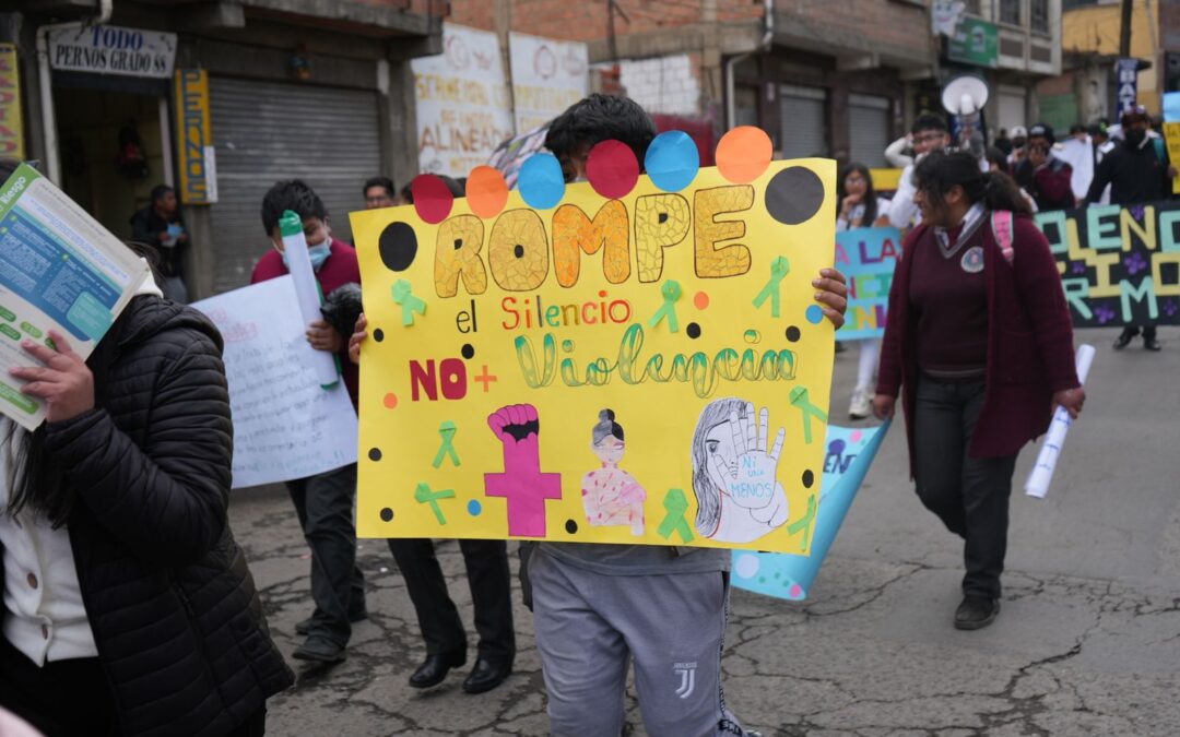 Students marching in Bolivia