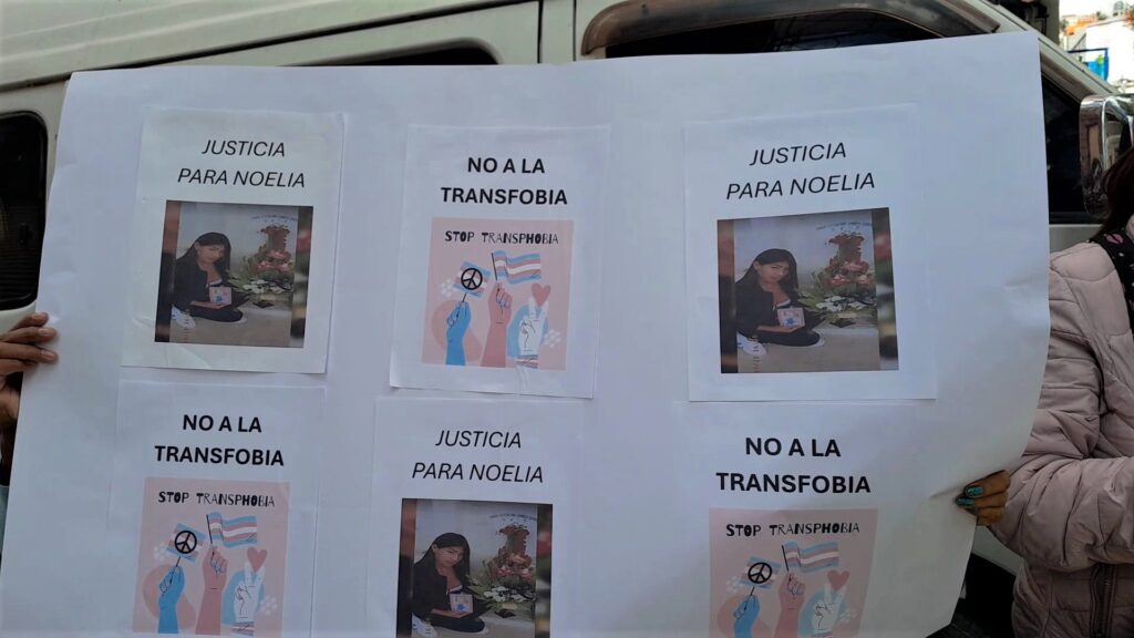 677d8ae069b26858f90f21e2_Oruro_en_directo_Justicia_para_Noelia-1-1024x576 Working on issues around a table.
