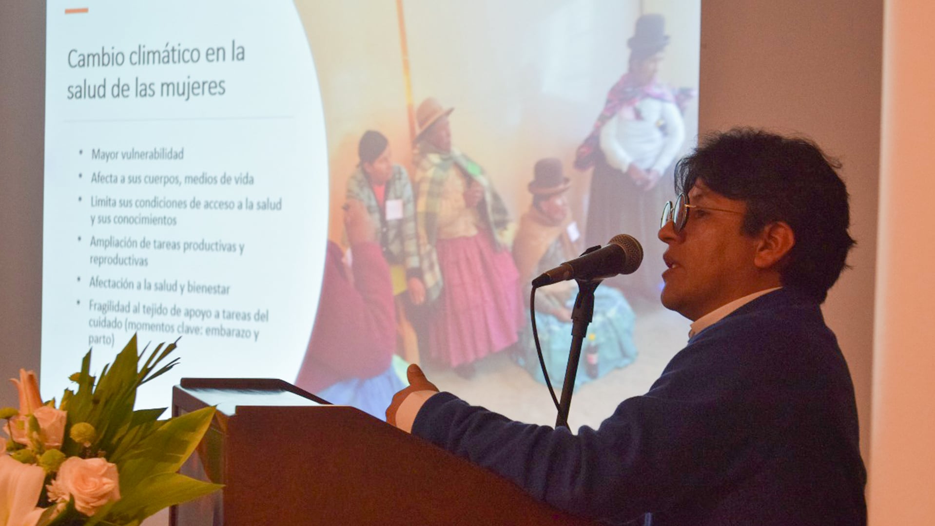 Presentation Presentación del impacto del cambio climático en la salud de las mujeres, destacando su vulnerabilidad, y poco acceso a la salud